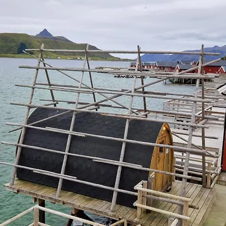 Molobua, Fantastic Place By The Sea Leknes