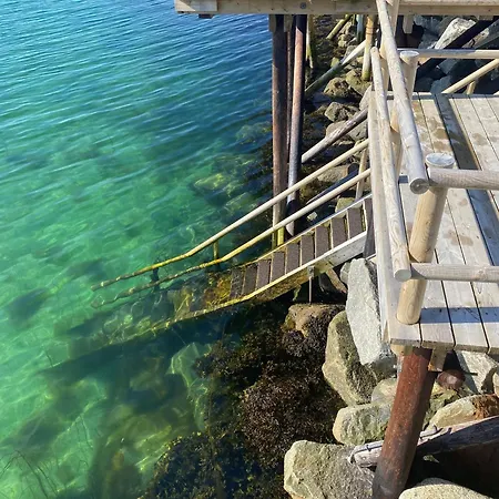 Molobua, Fantastic Place By The Sea בית נופש